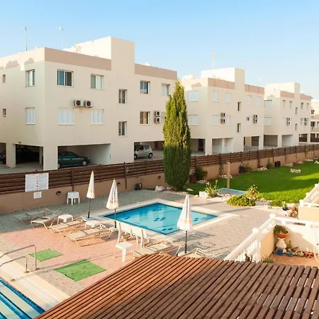 1 Bedroom Pool View In Kapparis *