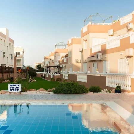 1 Bedroom Pool View In Kapparis